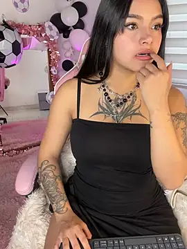 mia zafirr online show from July 15, 9:08 pm