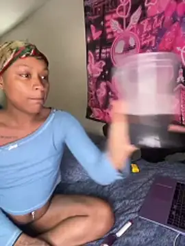 Prettywettkittycc online show from June 27, 5:52 pm