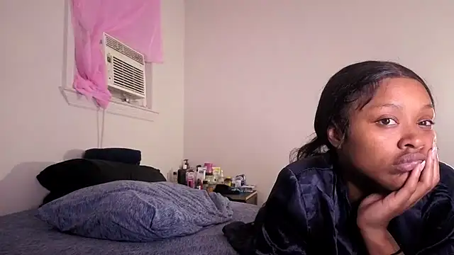 Prettywettkittycc online show from July 16, 2:05 am