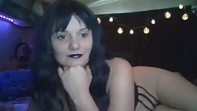 RedRideher23 online show from June 8, 7:58 pm