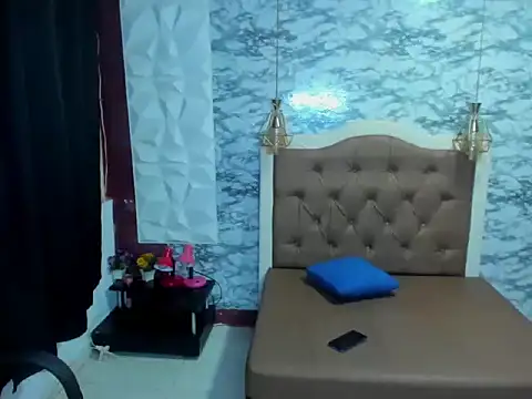 DannaPetitee online show from July 11, 12:32 am