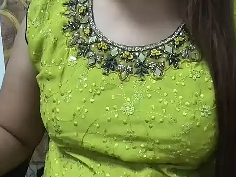 Sizzling Maya online show from June 14, 11:43 am
