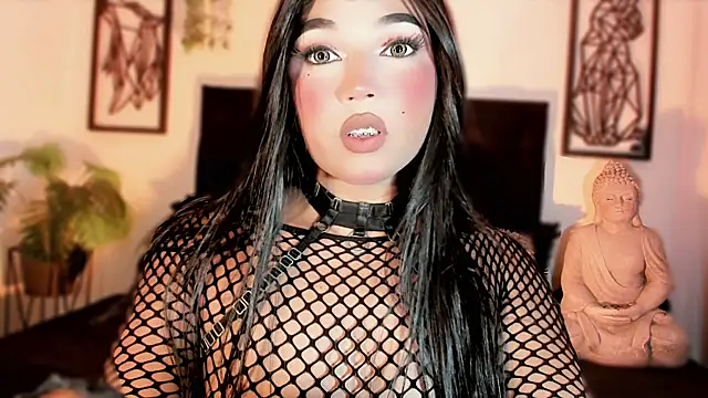 misstreslatin online show from July 13, 5:03 pm