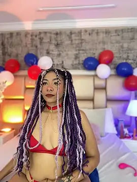 Aria Peach  online show from July 4, 9:00 pm