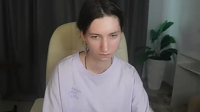 JerleneChait online show from June 15, 7:41 am