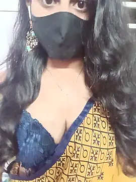 Clara-Lilly online show from July 20, 1:35 pm