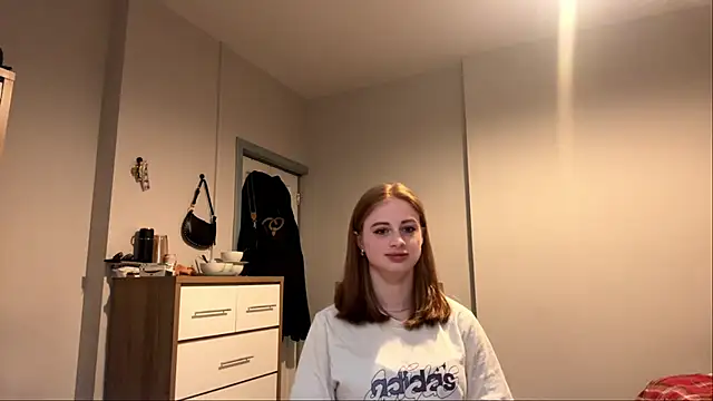 kittenflub online show from June 9, 7:35 pm