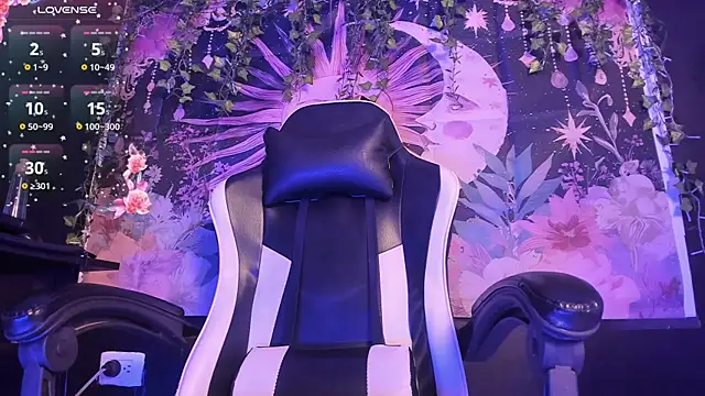 Layra 66 online show from July 16, 3:16 pm