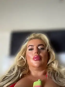 BarbieLeahX online show from June 11, 10:23 am