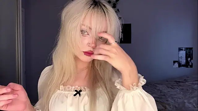 Velvets Vixens01 online show from June 21, 5:17 pm