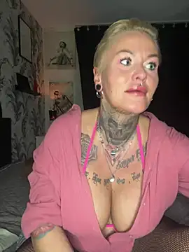 InkedMissLaBaehm online show from July 12, 9:37 pm