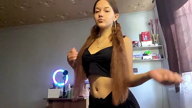 AuroraQT online show from June 15, 11:43 am