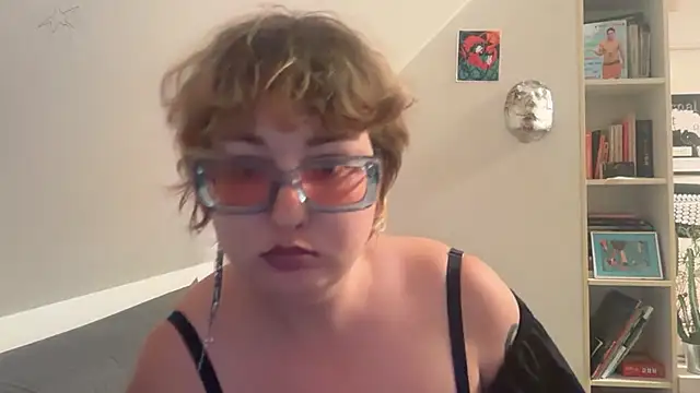 mysteradecadent online show from July 27, 11:35 pm