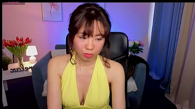 MyRebecca online show from June 17, 12:06 pm