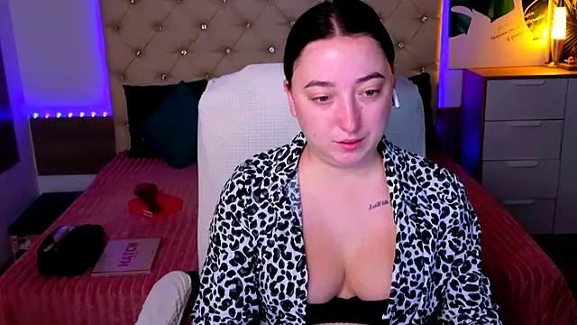 AVA MAXIMUS online show from July 28, 4:54 am