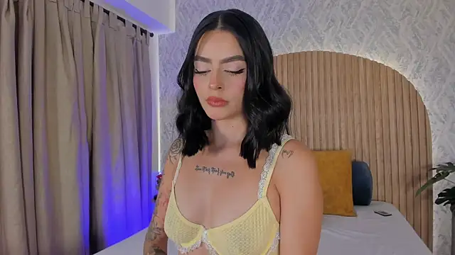 Victoria Blake  online show from July 22, 2:34 am