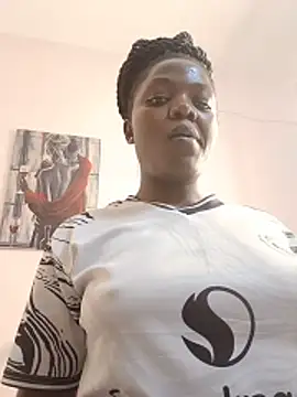 Black prettty online show from June 29, 4:39 pm