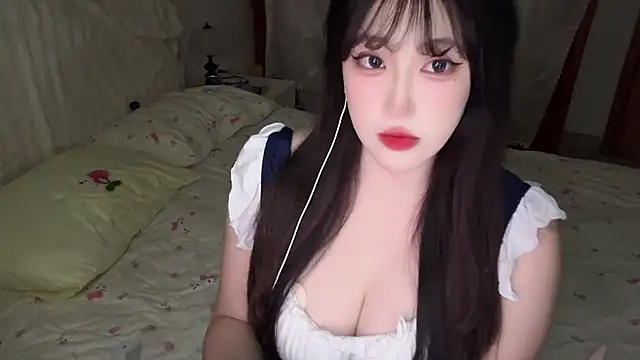 xinxinbabyisme online show from July 8, 4:20 pm