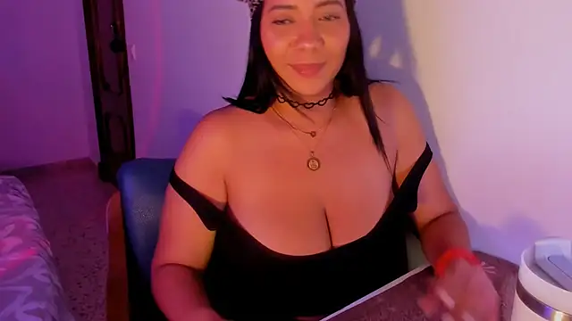 NicolePasqualott online show from June 28, 7:42 pm