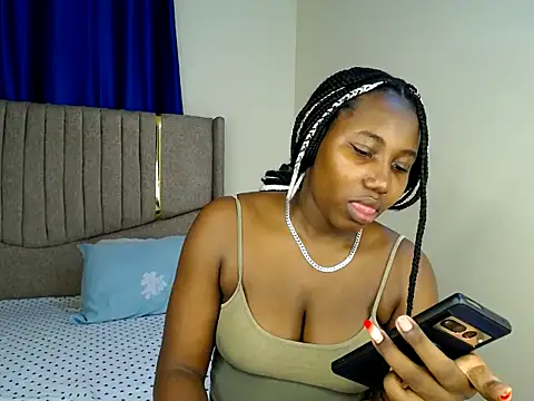 sexxxy hunnie online show from June 18, 6:35 pm