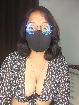 hottydisha online show from July 8, 1:24 pm