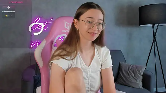 Lucy Green online show from July 13, 12:44 am