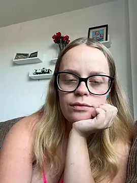 Kell1016- online show from July 20, 3:25 pm