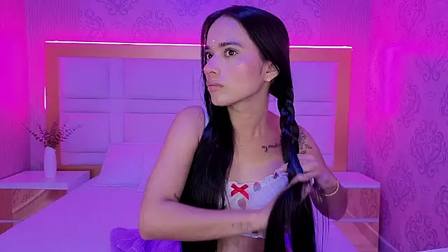 CAROL SUCKER online show from July 29, 11:49 pm