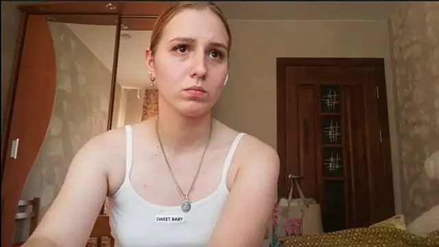 LeighaGreenley online show from June 22, 2:47 pm