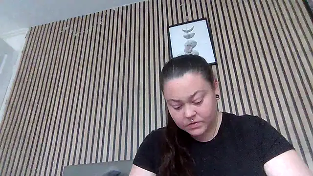 MysteriousAlaya online show from August 6, 2:46 pm