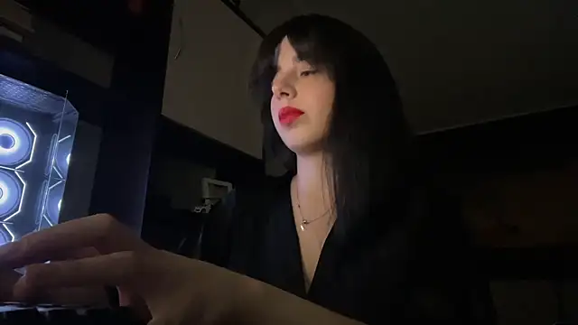Secret Vanilla  online show from July 20, 4:15 am