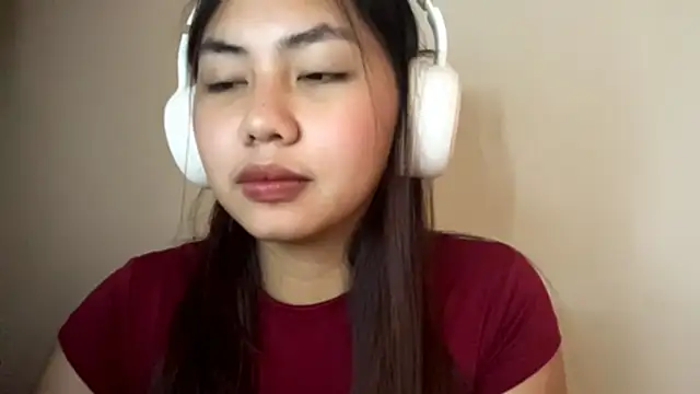 LurleneLaurence online show from June 22, 2:49 am