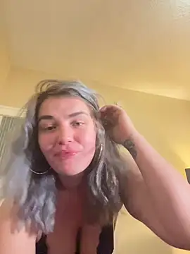 mzzfettyblu online show from July 24, 10:35 am