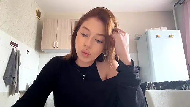 LilyBIoom online show from June 22, 3:25 am