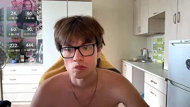 JadeNoiiir online show from July 29, 6:35 am