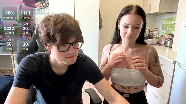 JadeNoiiir online show from June 27, 11:22 am