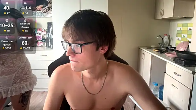 JadeNoiiir online show from July 31, 1:23 pm