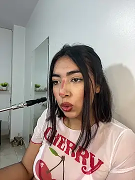 cherry skinnyy  online show from August 8, 3:47 am