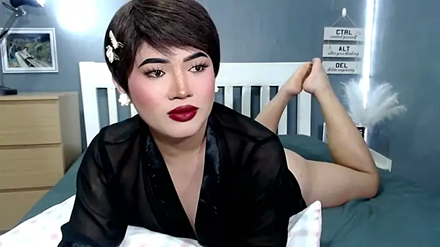 STUCK on YOU  online show from November 12, 7:12 pm