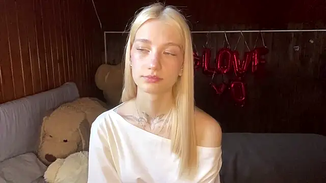 GlyndaMccannon online show from July 18, 8:17 am