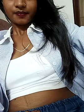 avii5 online show from July 4, 5:20 pm