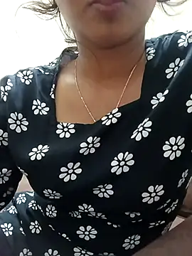 avii5 online show from July 28, 7:04 pm