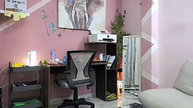 Pineappleflipped online show from July 12, 2:12 am
