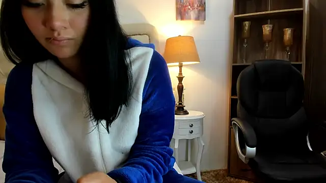 Luna black19 online show from July 7, 12:30 pm