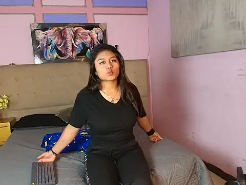 LexiSttar online show from July 9, 1:24 pm