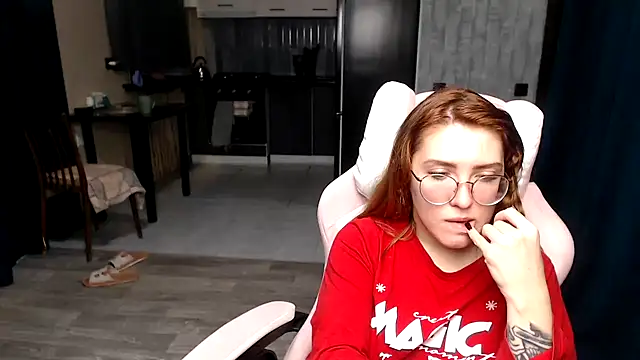 Reginasmilee online show from October 25, 3:47 am