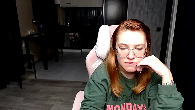 Reginasmilee online show from November 1, 12:59 am