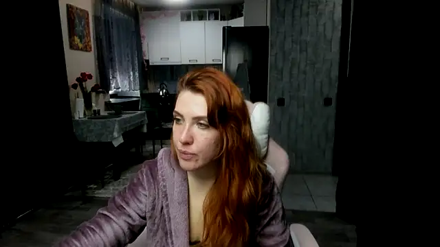 Reginasmilee online show from May 1, 10:07 am