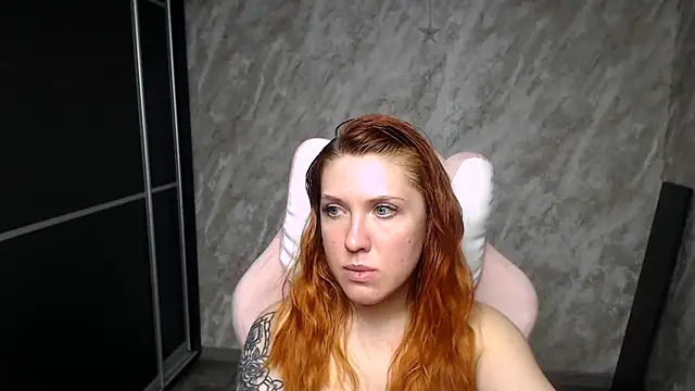 Reginasmilee online show from February 16, 7:52 am