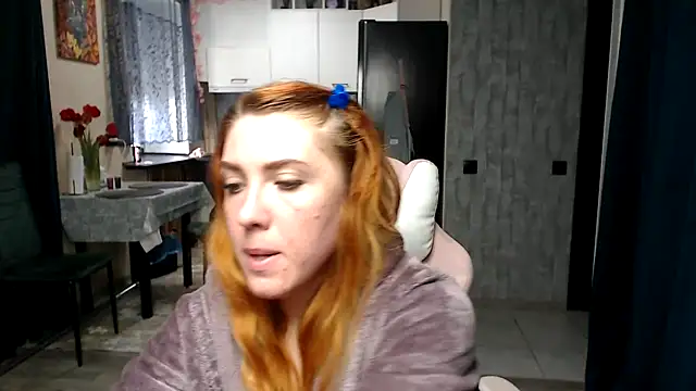 Reginasmilee online show from May 2, 11:57 am